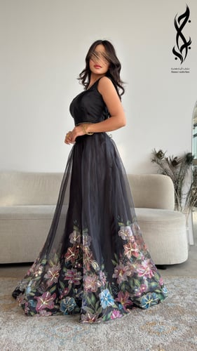 ساري هندي أسود قماش اورقنزا بالورد الملون