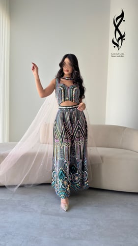 جلابية بتصميم جمبسوت باللون الاخضر الزيتي