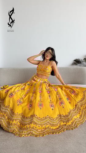 جلابية هندية ساري صفراء قطعتين مشكوكة بالشك الخرزي