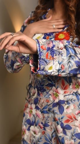 مخور ورد الياسمين رمادي قماش حرير ملكي