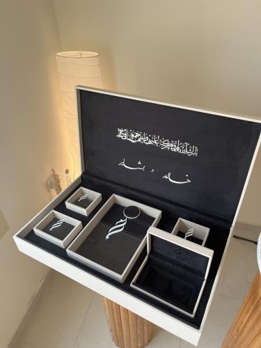 علبة عرض زواج تفصيل خاص