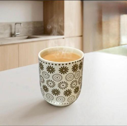 Colored ceramic cups