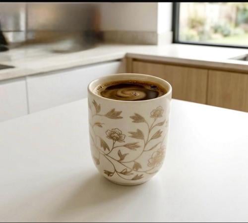 Colored ceramic cups