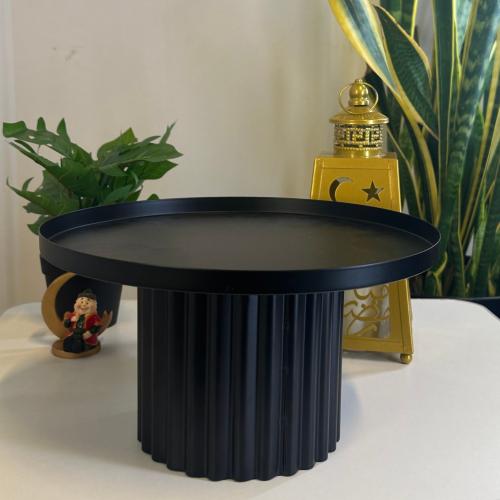 صحن اسود بقاعدة