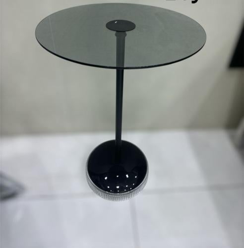 طاولات زجاج اسود