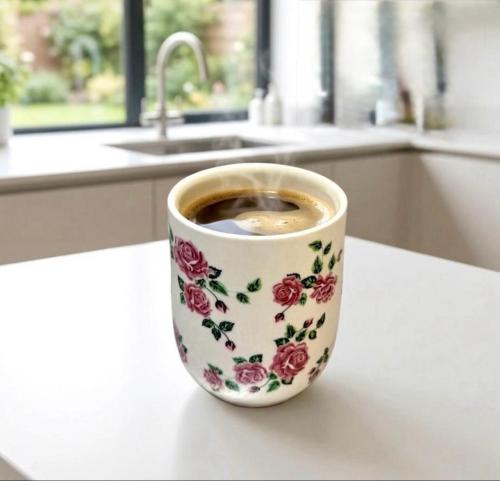 Colored ceramic cups