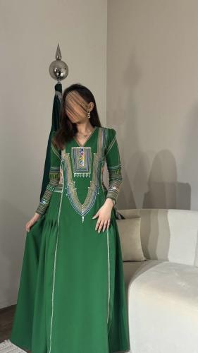 فستان سهرة بإطلالة هادئة وأناقة ناعمة|164