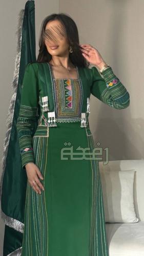 فستان بحضور أنيق وتصميم متوازن| A163