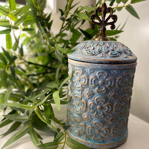 فازة سراميك بالون السماوي والنقش الذهبي