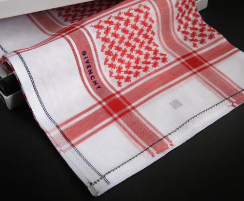 شماغين 1+1 بسعر شماغ واحد