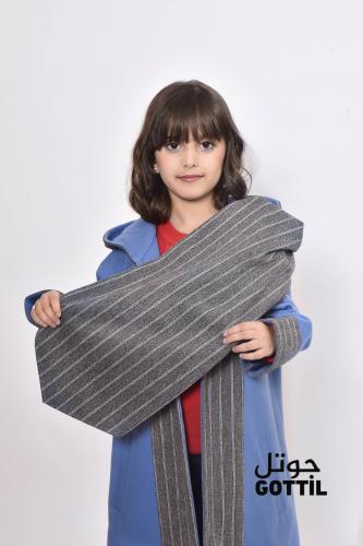 فروة اطفال أزرق شال وقبعه
