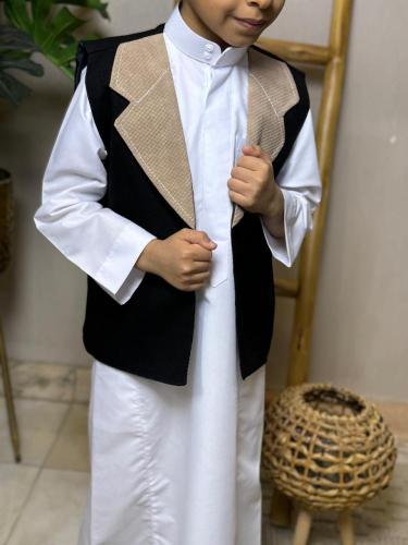 سديري أسود على جلد
