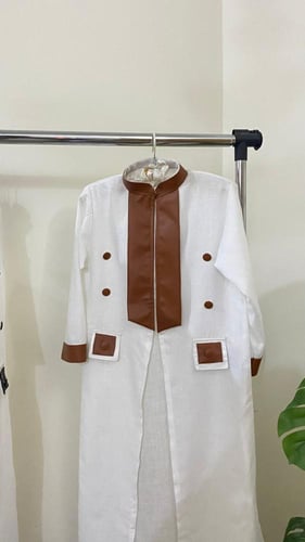 دقله لنن جلد بني اطفال للعيد