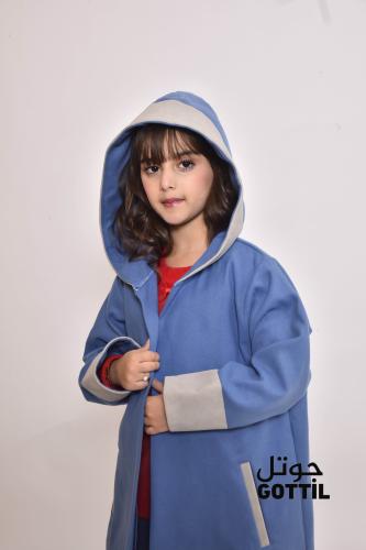 فروة اطفال أزرق بجلد خلفي