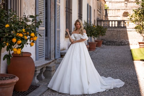 فستان زفاف Queenie