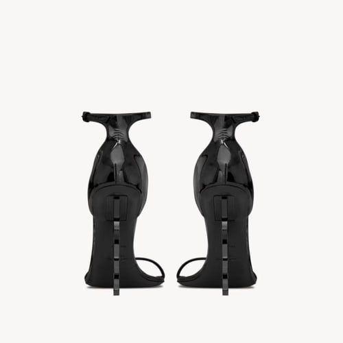 كعب سان لوران