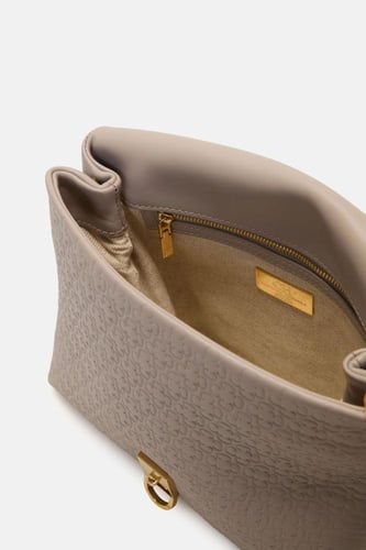 كارولينا هيريرا