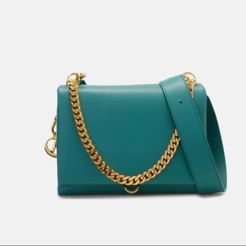 كارولينا هيريرا