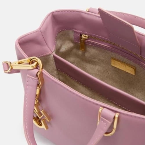 كارولينا هيريرا