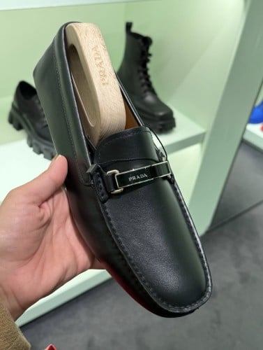 Snickers Prada