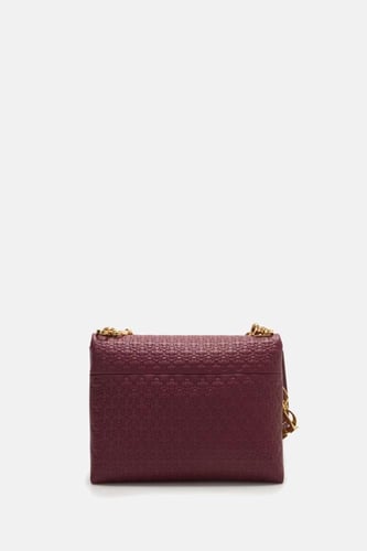 كارولينا هيريرا