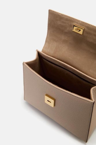 كارولينا هيريرا