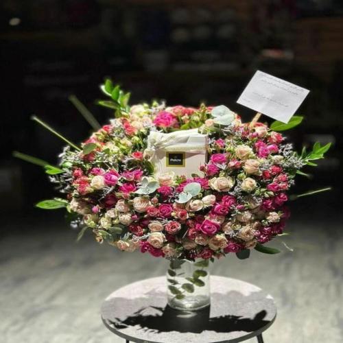 فازة ورد طبيعي + شوكلاتة باتشي