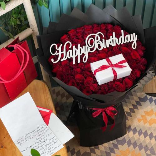 باقة فاخرة 100 ورده + عطر كارتييه النسائي