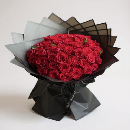 باقة فاخرة 50 وردة
