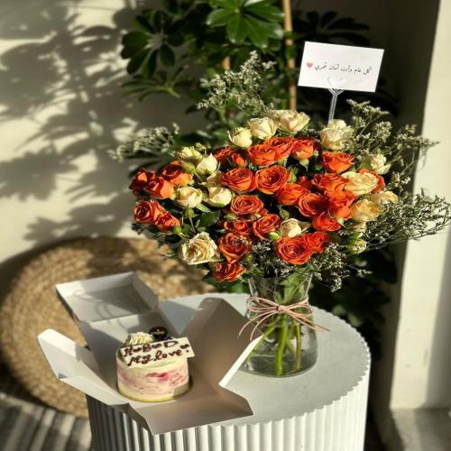 فازة ورد طبيعي + كيك كانديرا