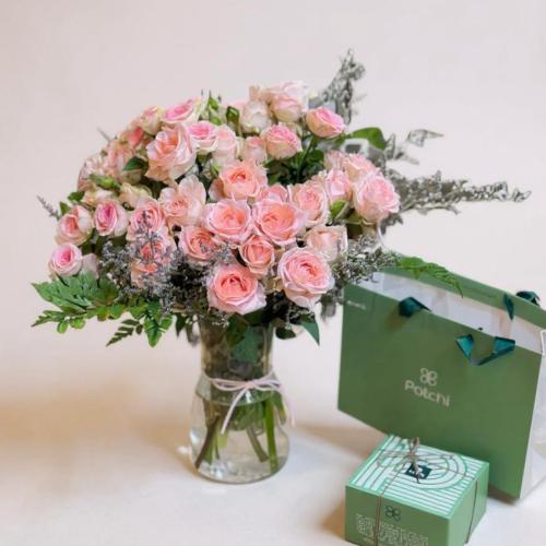 فازة ورد طبيعي +شوكلاتة باتشي