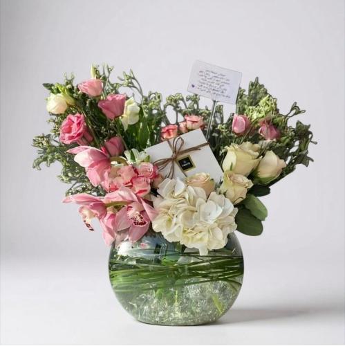 فازة ورد طبيعي + شوكلاتة باتشي