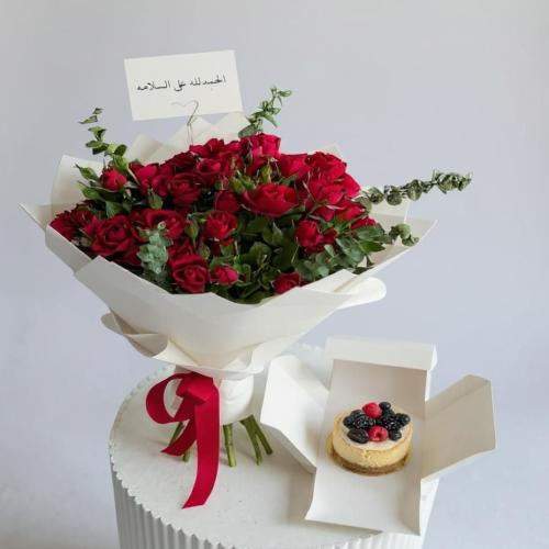 بوكية ورد طبيعي + كيك كانديرا