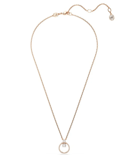 باقة فاخرة × قلادة سورافسكي