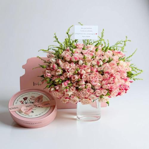 فازة ورد طبيعي + شوكلاتة هنوفيرين