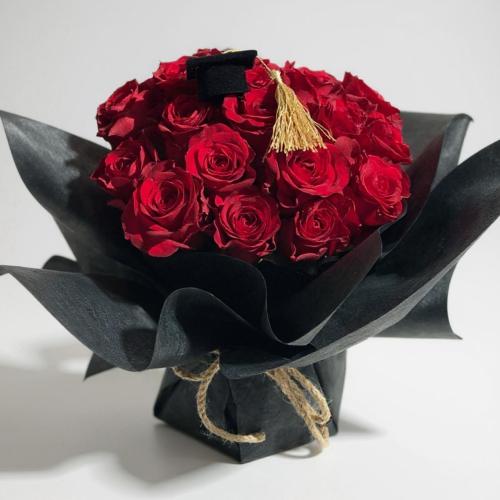 فازة روز احمر تخرج