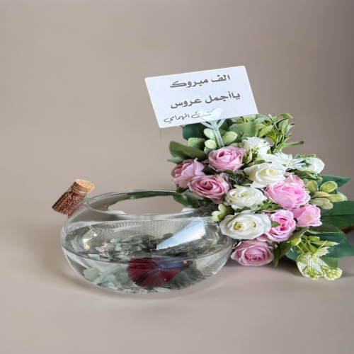فازة السمك ورد صناعي
