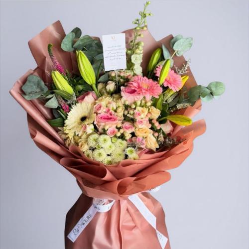 باقة فاخرة ورد طبيعي