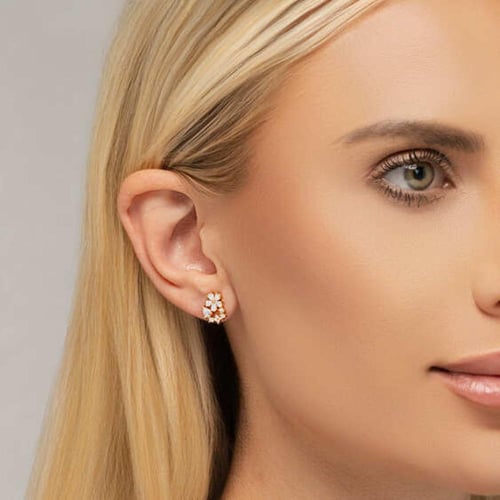 حلق طبي نسائي بتصميم راقي - ذهبي