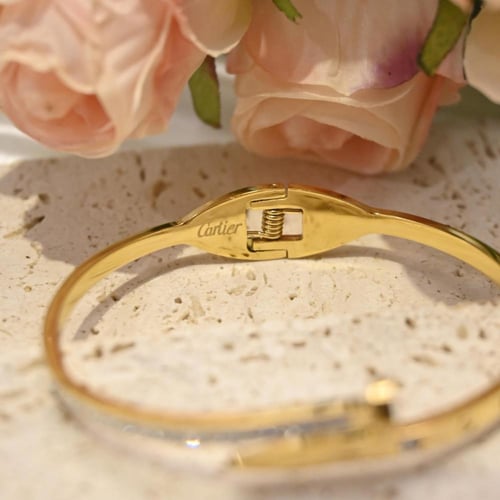 اسوارة C ذهبي