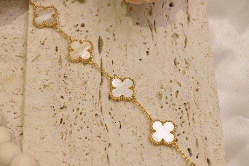 اسوارة VC ابيض