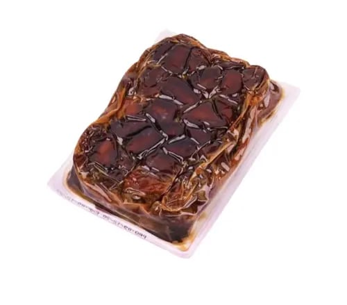 شقراء مجروشة فاخرة
