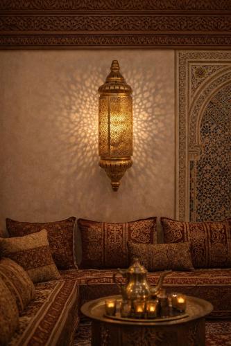 اضاءه جداريه تصميم مغربي58سم*20سم