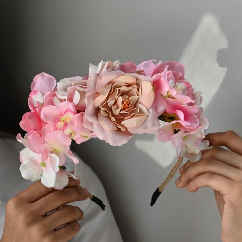 طوق ورود فخم بتصميم جذاب لون وردي غامق