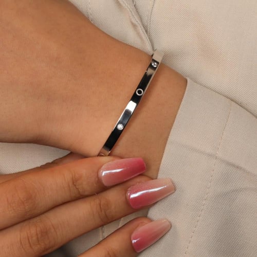 اسورة ستانلس ستيل قياس 52 رفيعة بفصوص