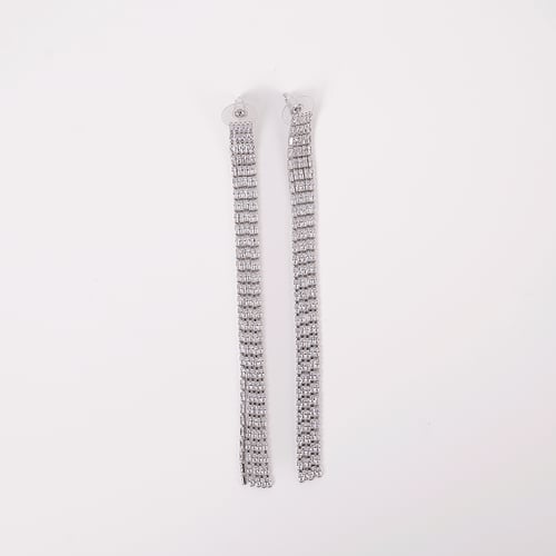 حلق طويل زركون عريض فاخر من البارو