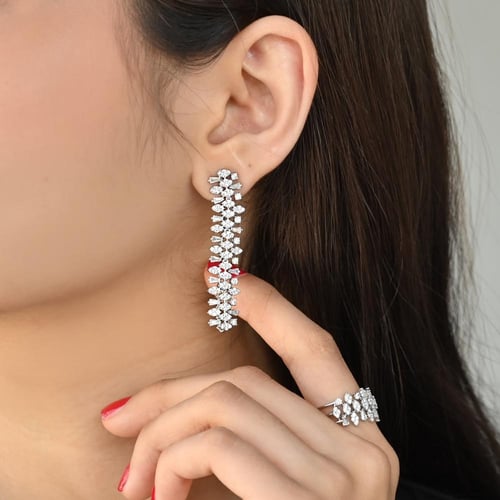 طقم زركون أنيق بتصميم أوراق لامعة ولمسة فاخرة جذاب...