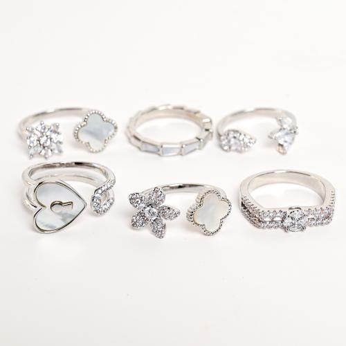 مجموعه خواتم فضي بتصميم ورود مرصع بزركون