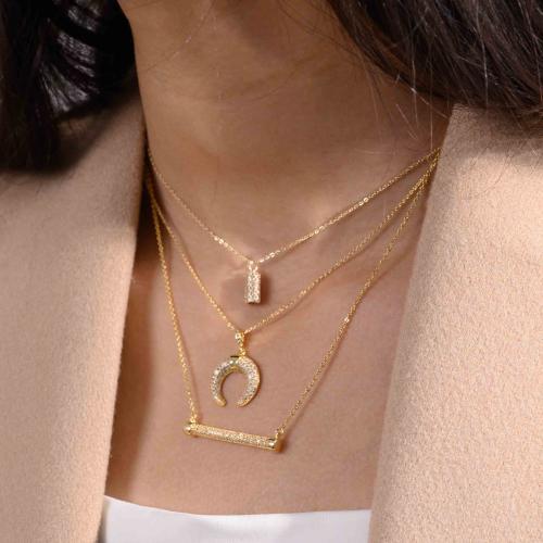 3 قطع طقم (سلاسل )بتعليقات مختلفة مرصع بزركون