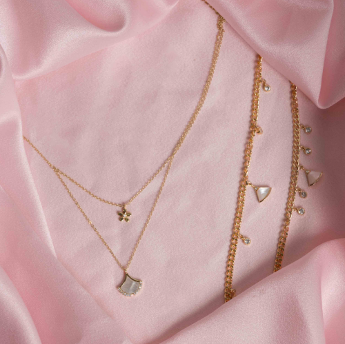 طقم المجوهرات (سلسال دورين بتعليقة مثلث مع زركون و...